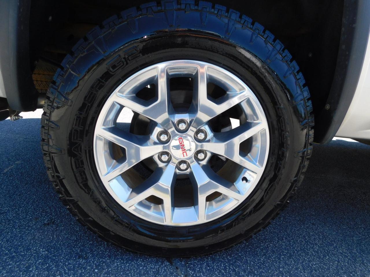 GMC Sierra 1500 4WD Crew Cab 143.5" SLT 2017