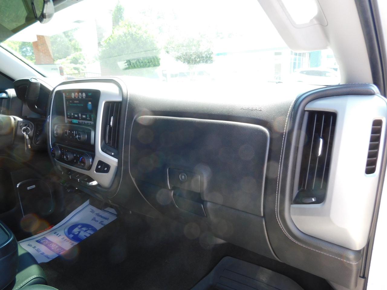 GMC Sierra 1500 4WD Crew Cab 143.5" SLT 2017