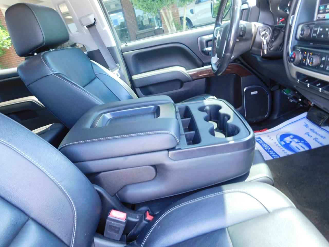 GMC Sierra 1500 4WD Crew Cab 143.5" SLT 2017