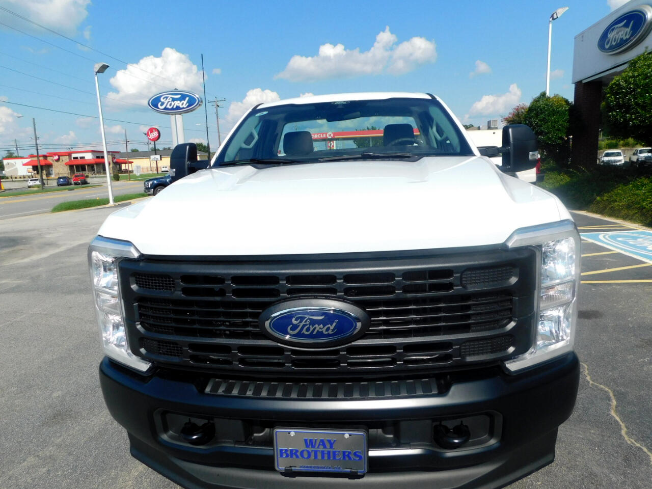 Ford Super Duty F-350 SRW XL 4WD Reg Cab 8' Box 2026 Ford Super Duty F-350 SRW XL 4WD Reg Cab 8' Box 2026