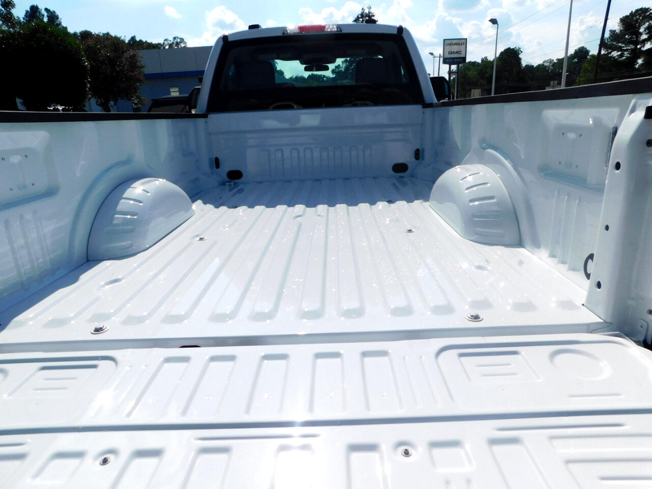 Ford Super Duty F-350 SRW XL 4WD Reg Cab 8' Box 2026 Ford Super Duty F-350 SRW XL 4WD Reg Cab 8' Box 2026