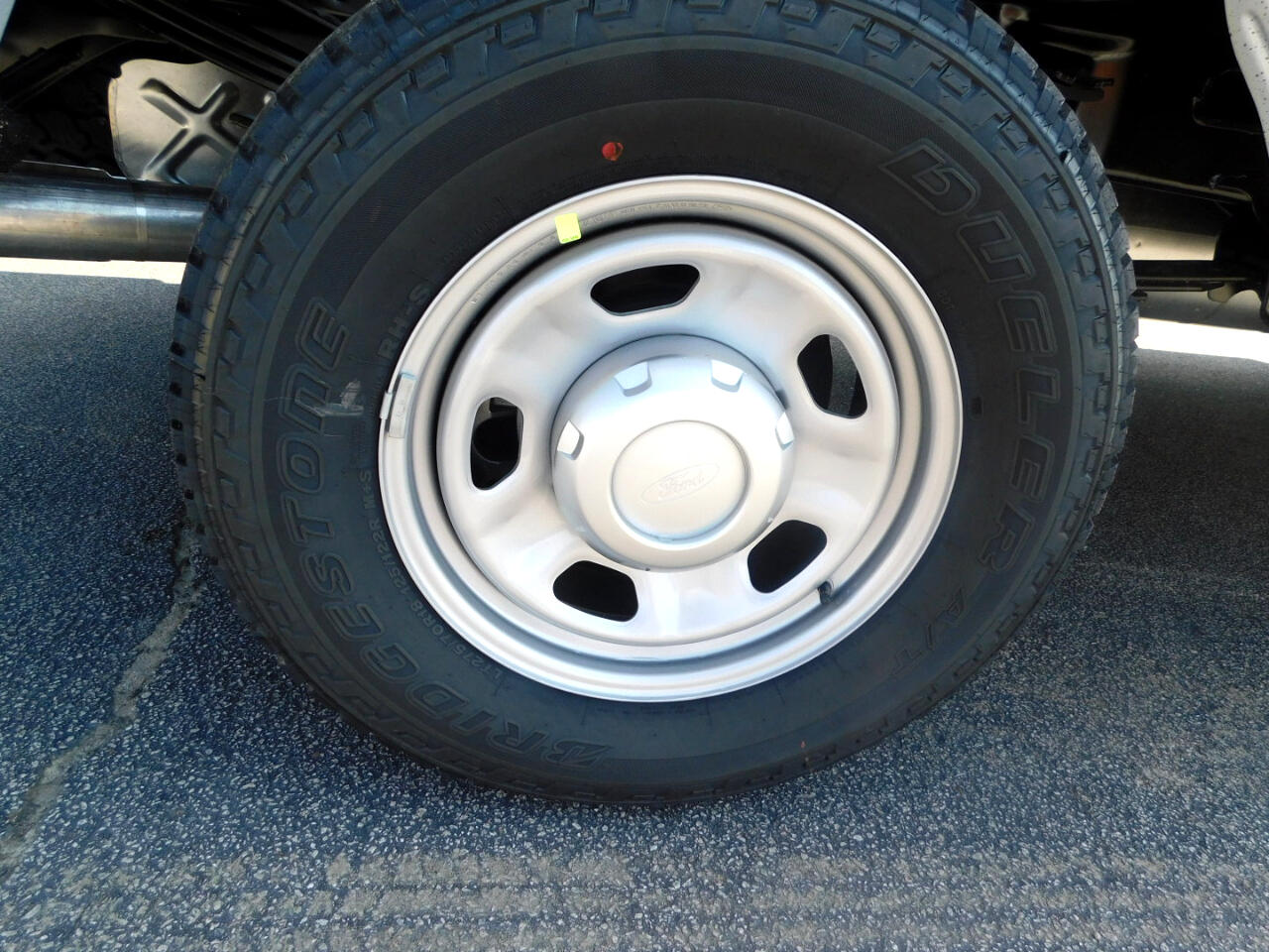 Ford Super Duty F-350 SRW XL 4WD Reg Cab 8' Box 2026 Ford Super Duty F-350 SRW XL 4WD Reg Cab 8' Box 2026