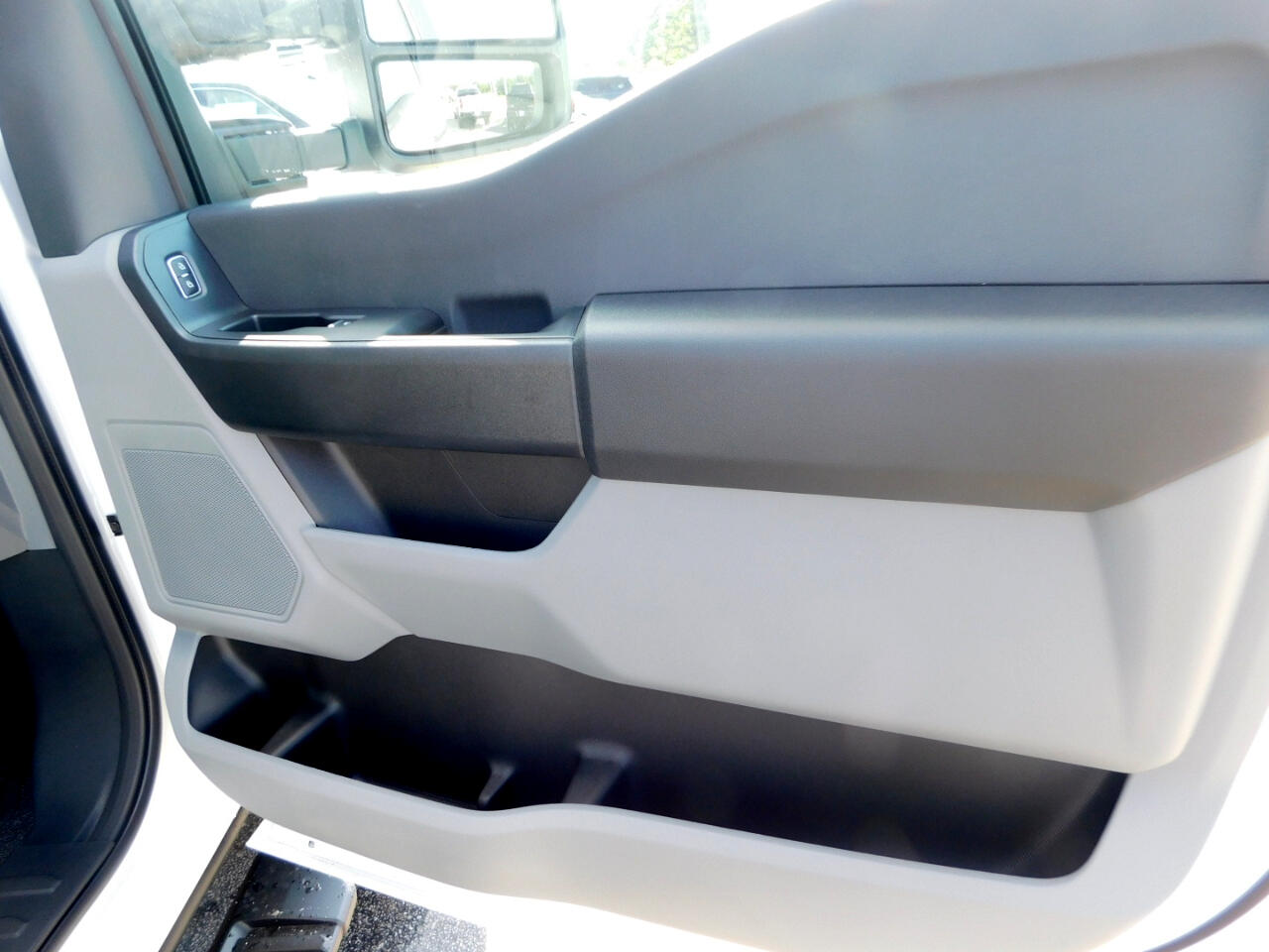 Ford Super Duty F-350 SRW XL 4WD Reg Cab 8' Box 2026 Ford Super Duty F-350 SRW XL 4WD Reg Cab 8' Box 2026