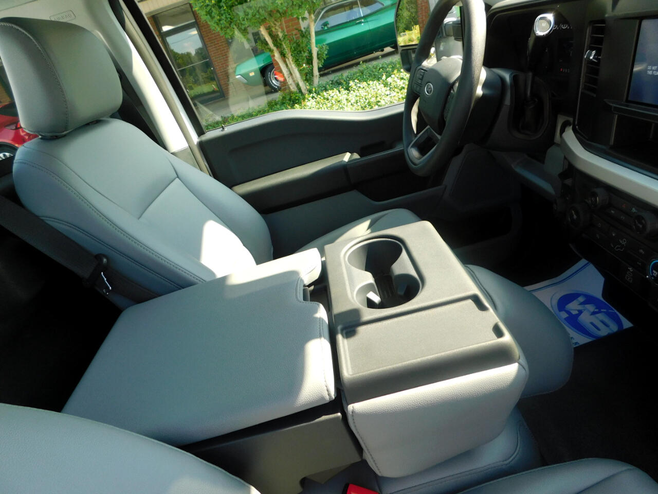 Ford Super Duty F-350 SRW XL 4WD Reg Cab 8' Box 2026 Ford Super Duty F-350 SRW XL 4WD Reg Cab 8' Box 2026