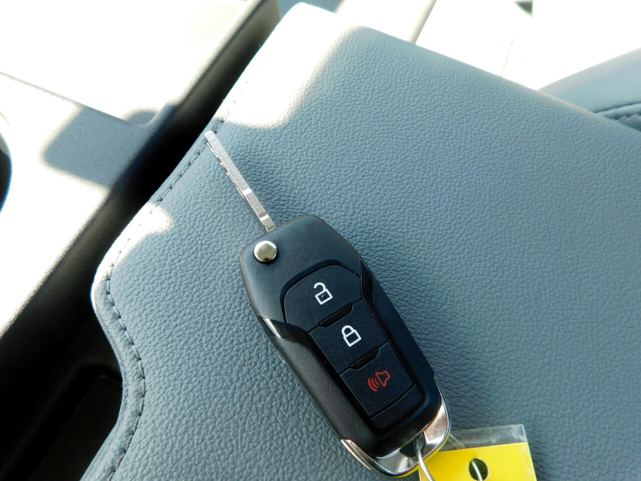 Ford Super Duty F-350 SRW XL 4WD Reg Cab 8' Box 2026 Ford Super Duty F-350 SRW XL 4WD Reg Cab 8' Box 2026