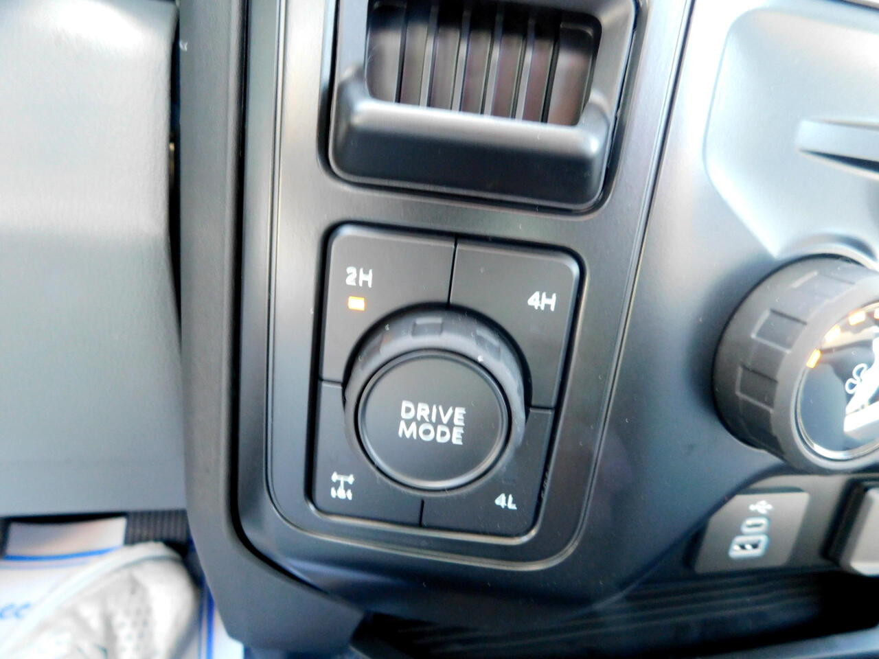 Ford Super Duty F-350 SRW XL 4WD Reg Cab 8' Box 2026 Ford Super Duty F-350 SRW XL 4WD Reg Cab 8' Box 2026