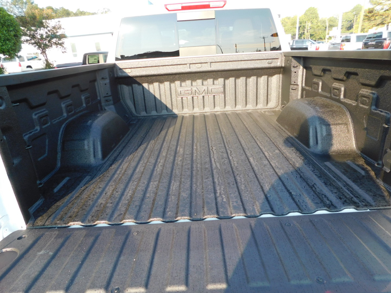 GMC Sierra 1500 4WD Crew Cab 147" SLT 2026 GMC Sierra 1500 4WD Crew Cab 147" SLT 2026