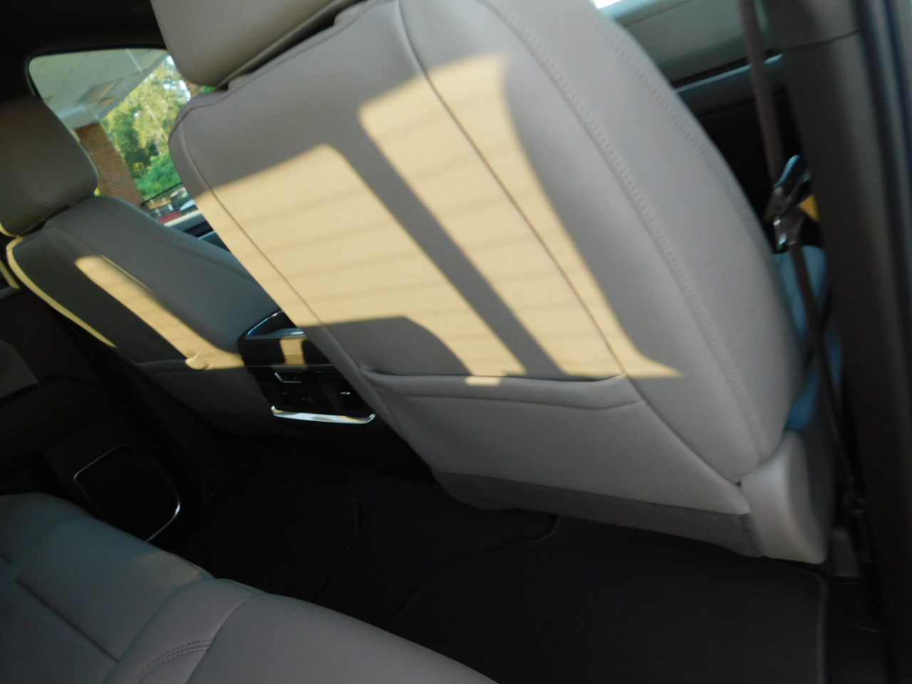 GMC Sierra 1500 4WD Crew Cab 147" SLT 2026 GMC Sierra 1500 4WD Crew Cab 147" SLT 2026