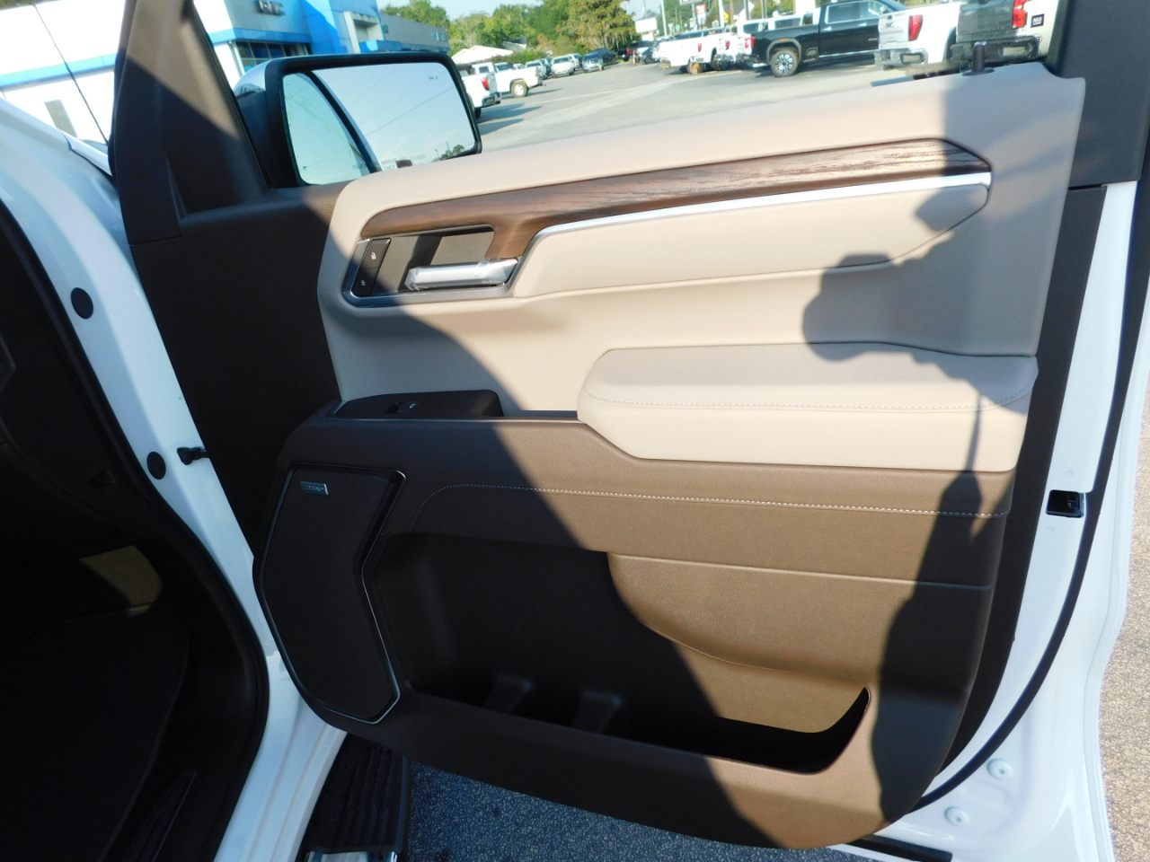 GMC Sierra 1500 4WD Crew Cab 147" SLT 2026 GMC Sierra 1500 4WD Crew Cab 147" SLT 2026