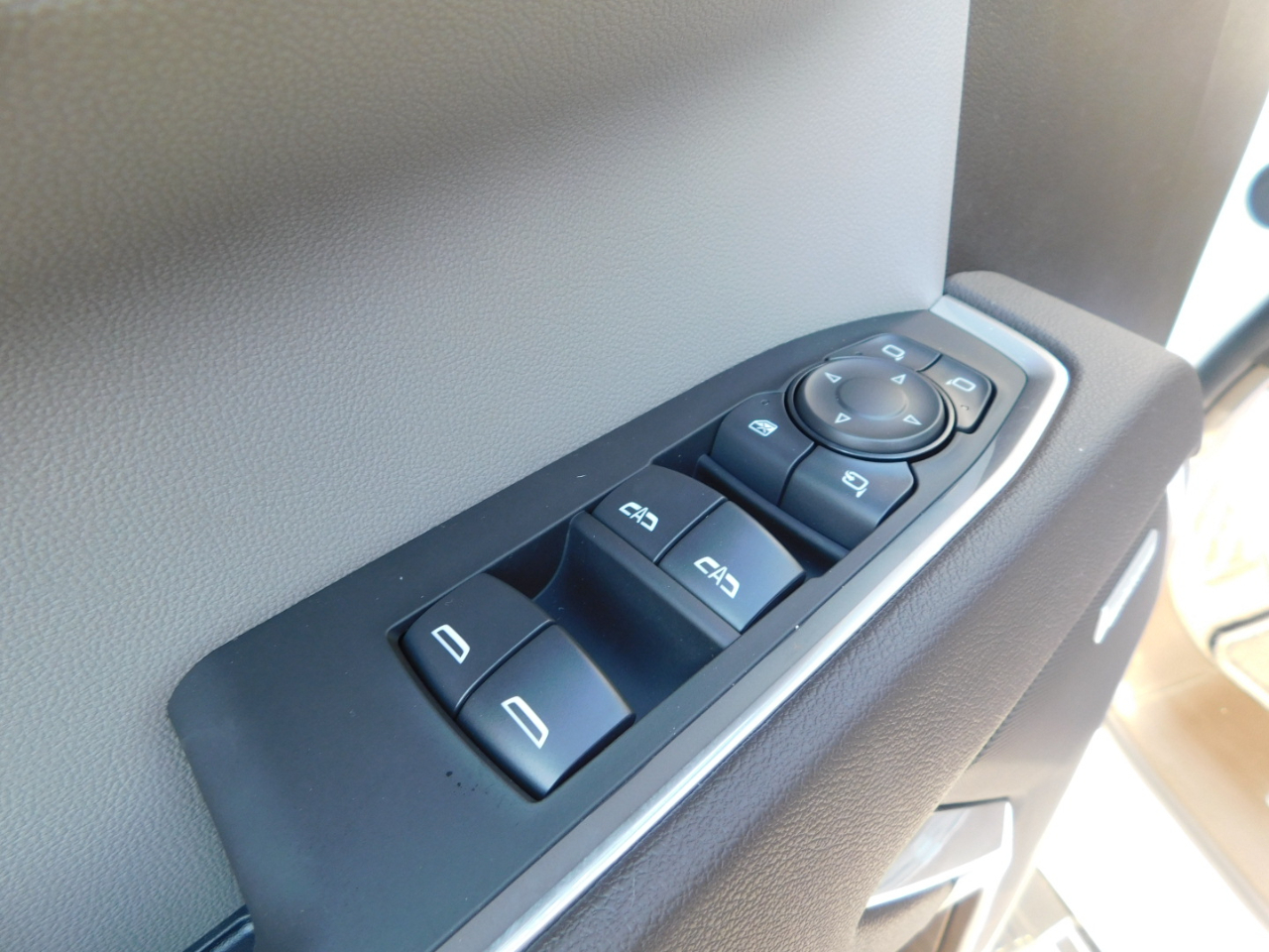 GMC Sierra 1500 4WD Crew Cab 147" SLT 2026 GMC Sierra 1500 4WD Crew Cab 147" SLT 2026