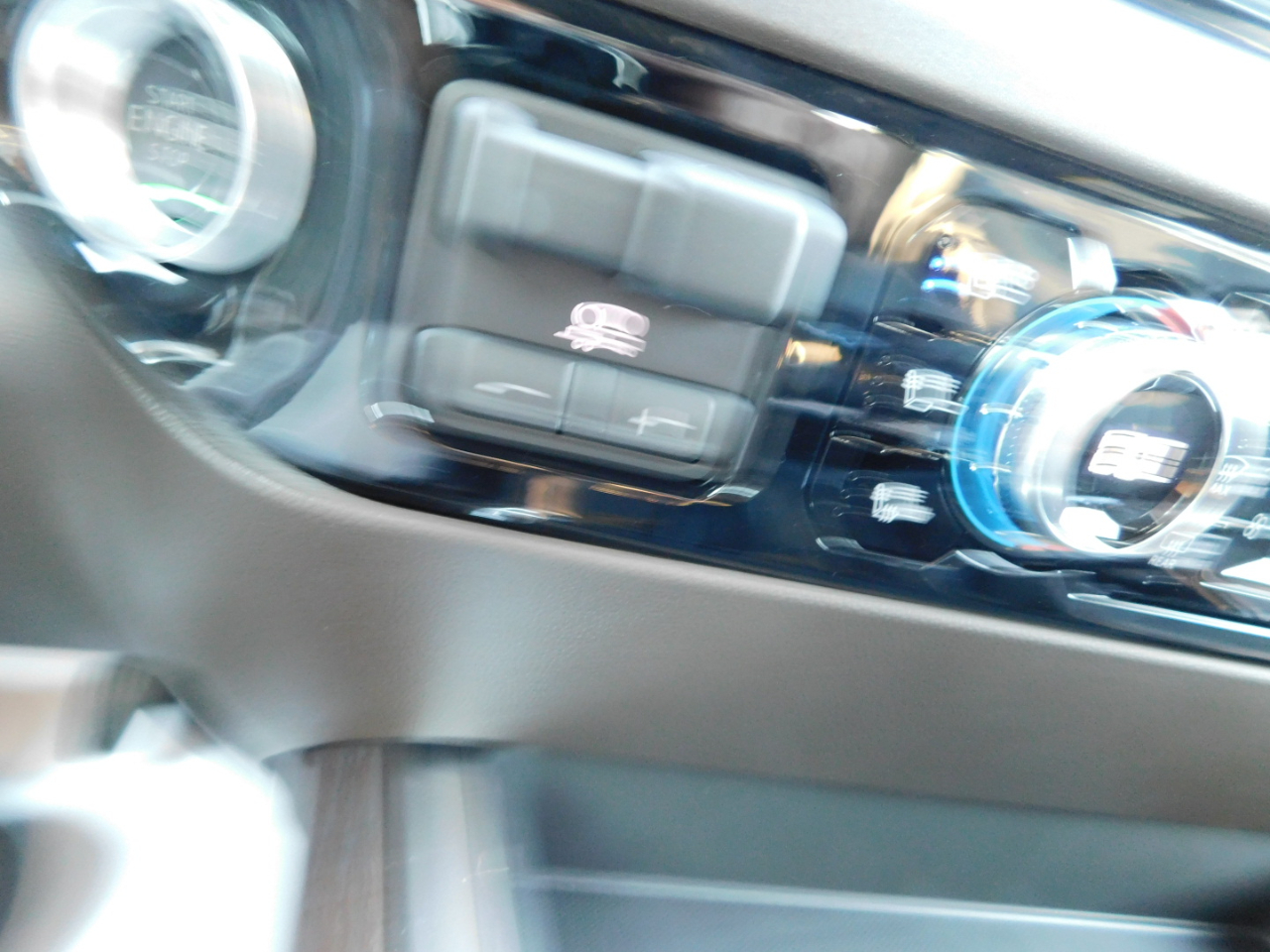 GMC Sierra 1500 4WD Crew Cab 147" SLT 2026 GMC Sierra 1500 4WD Crew Cab 147" SLT 2026