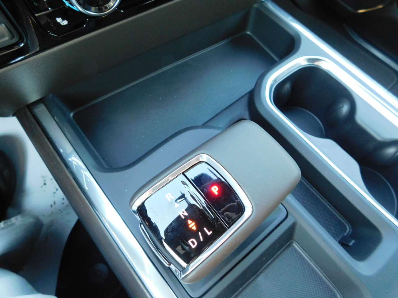 GMC Sierra 1500 4WD Crew Cab 147" SLT 2026 GMC Sierra 1500 4WD Crew Cab 147" SLT 2026