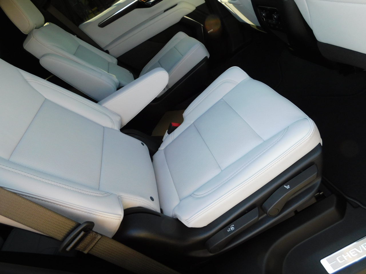 Chevrolet Tahoe 2WD 4dr Premier 2026 Chevrolet Tahoe 2WD 4dr Premier 2026