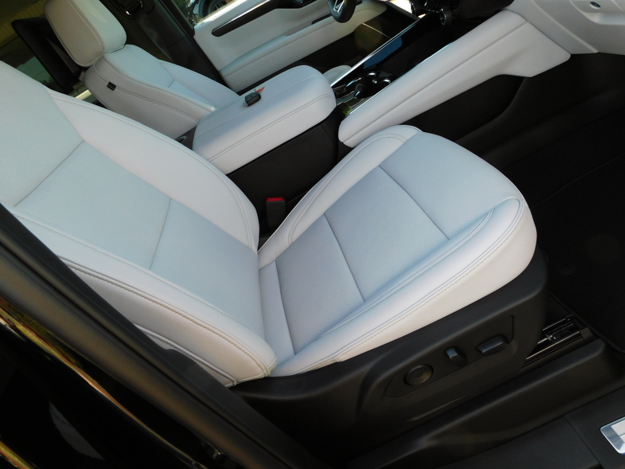 Chevrolet Tahoe 2WD 4dr Premier 2026 Chevrolet Tahoe 2WD 4dr Premier 2026