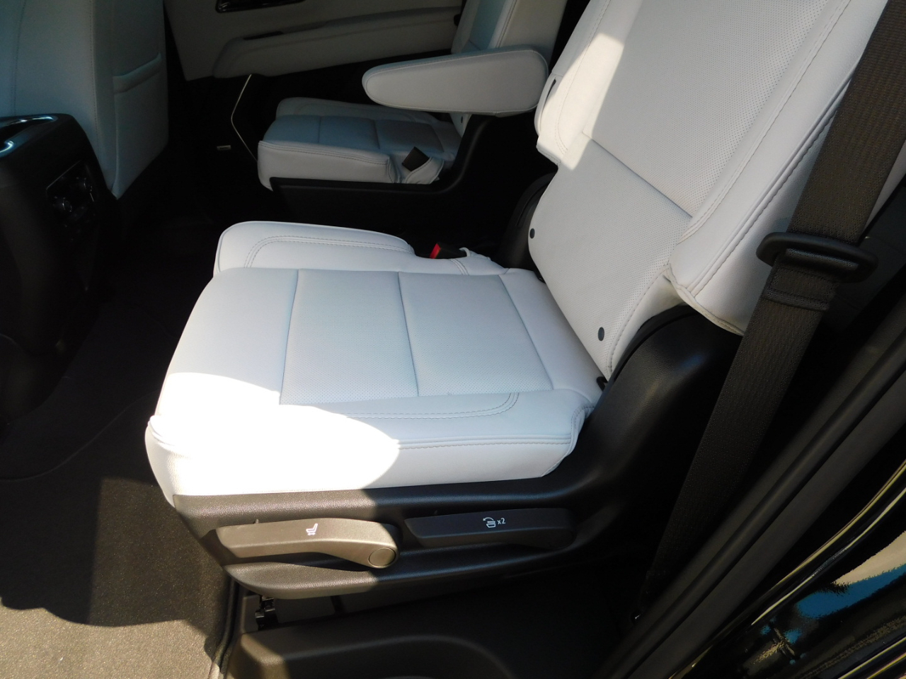 Chevrolet Tahoe 2WD 4dr Premier 2026 Chevrolet Tahoe 2WD 4dr Premier 2026