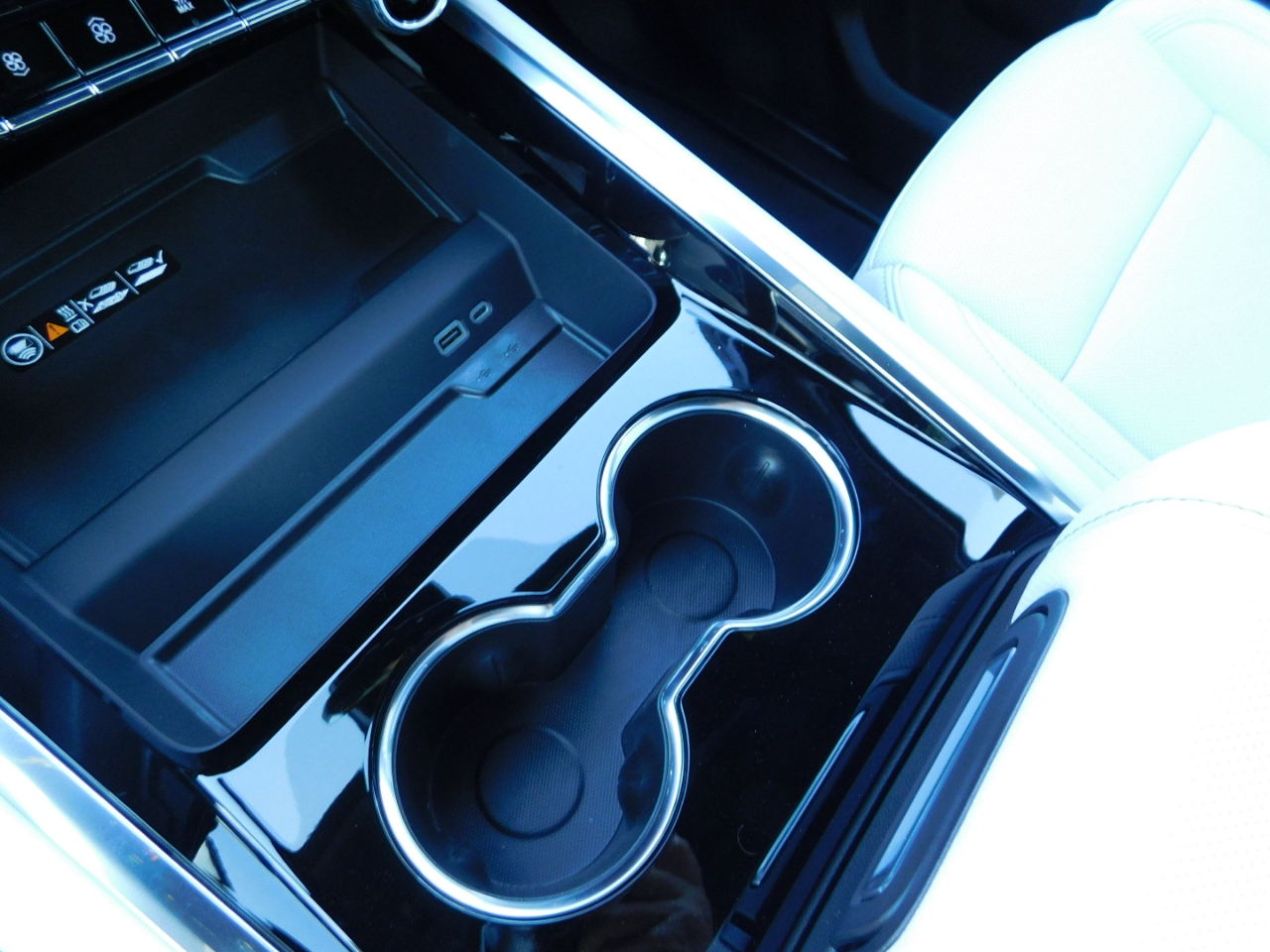 Chevrolet Tahoe 2WD 4dr Premier 2026 Chevrolet Tahoe 2WD 4dr Premier 2026