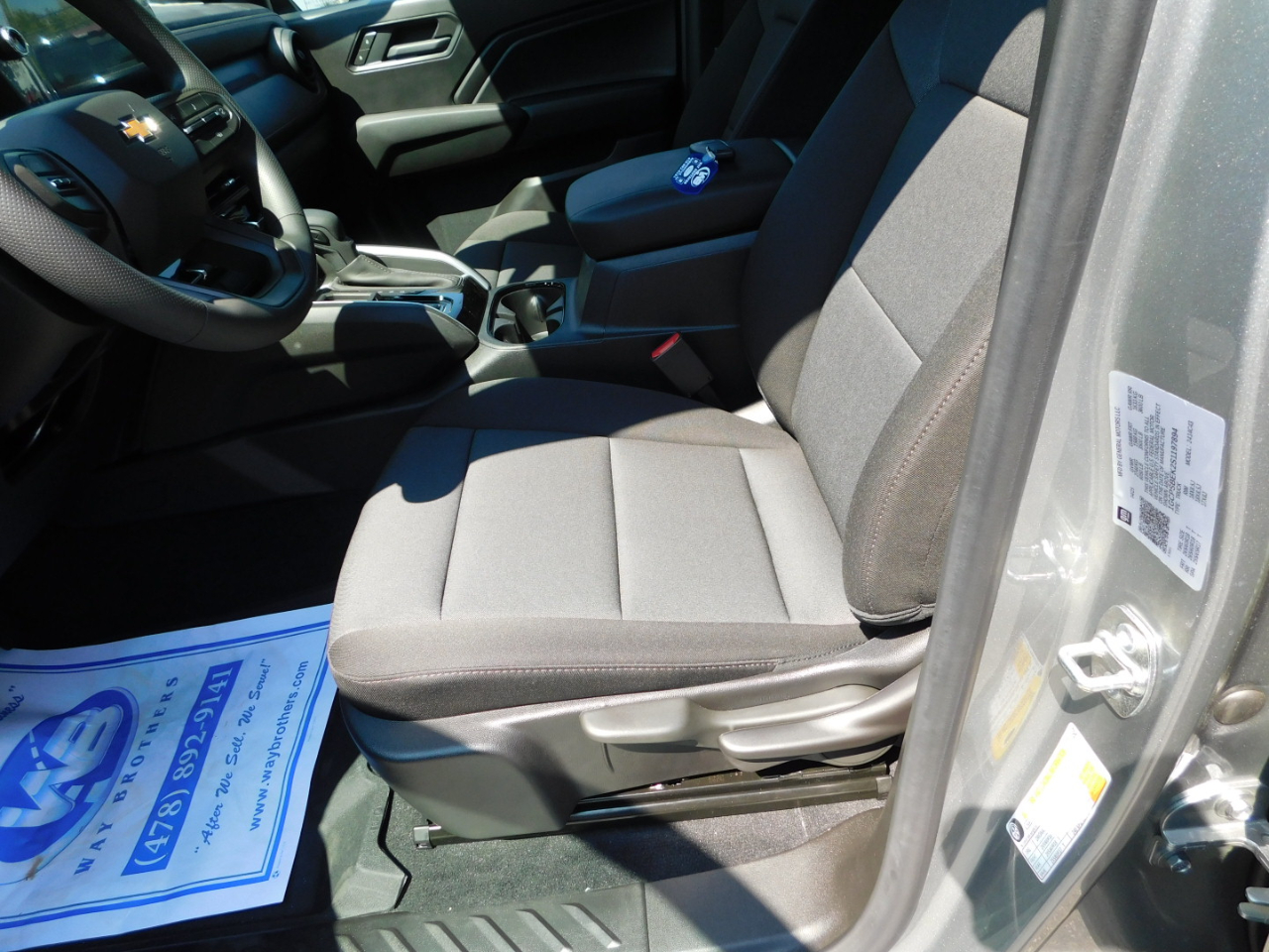 Chevrolet Colorado 2WD Crew Cab WT 2025 Chevrolet Colorado 2WD Crew Cab WT 2025