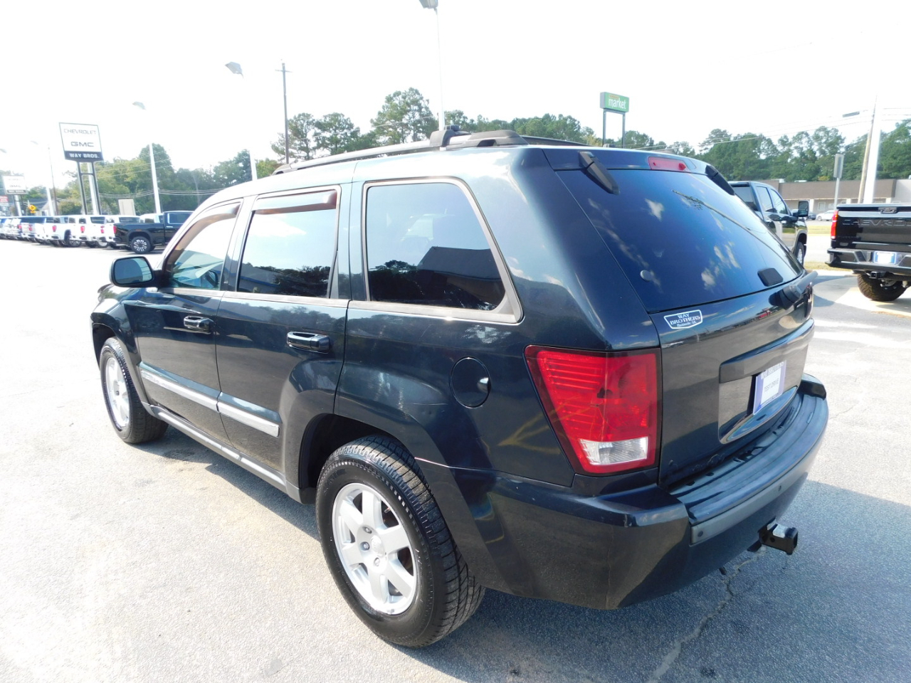 Jeep Grand Cherokee 4WD 4dr Laredo 2010 Jeep Grand Cherokee 4WD 4dr Laredo 2010