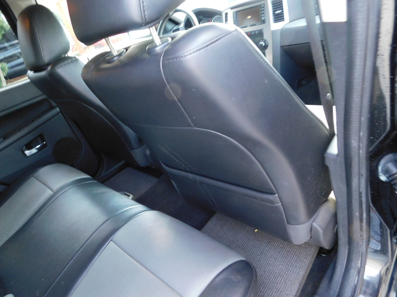 Jeep Grand Cherokee 4WD 4dr Laredo 2010 Jeep Grand Cherokee 4WD 4dr Laredo 2010