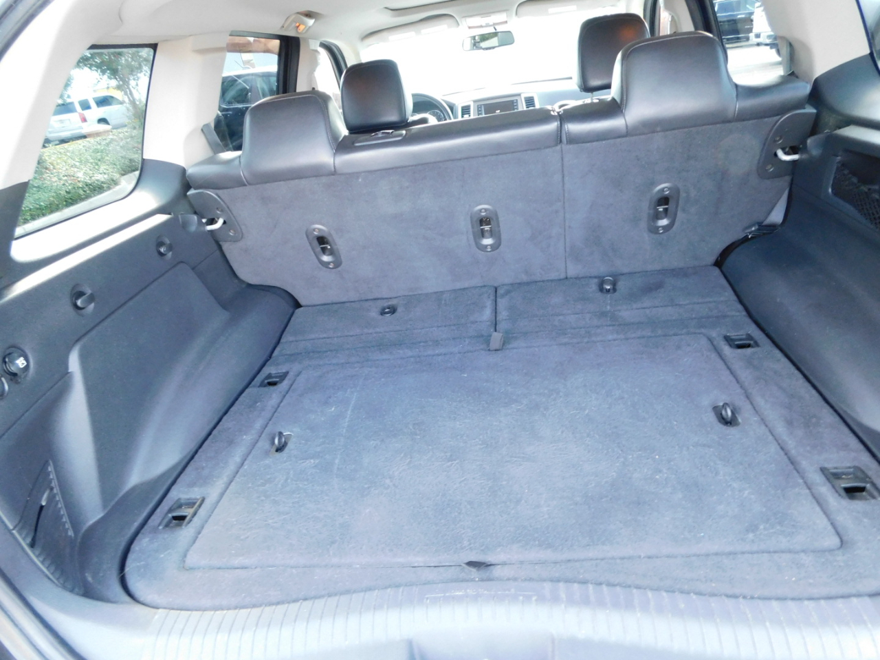 Jeep Grand Cherokee 4WD 4dr Laredo 2010 Jeep Grand Cherokee 4WD 4dr Laredo 2010