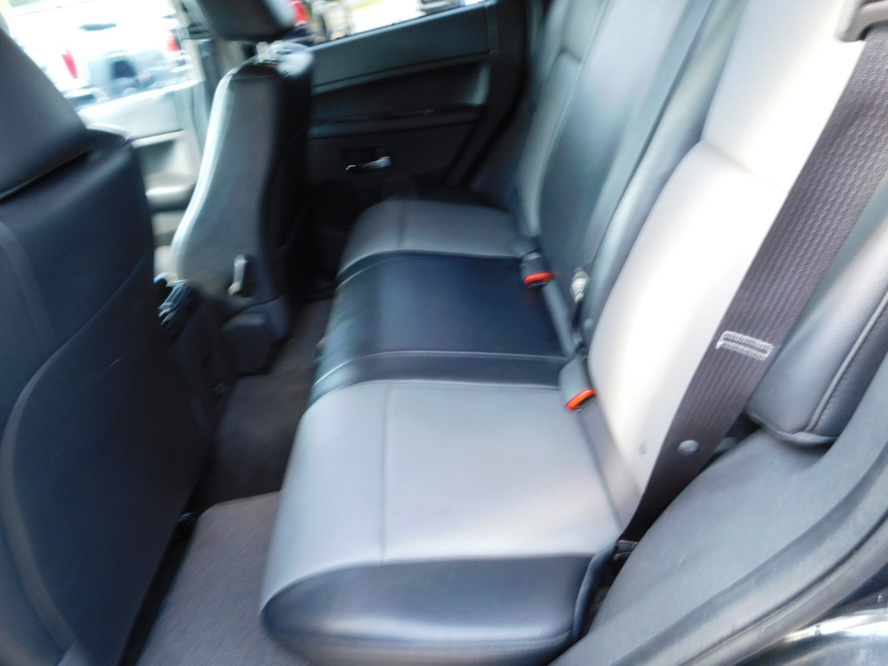 Jeep Grand Cherokee 4WD 4dr Laredo 2010 Jeep Grand Cherokee 4WD 4dr Laredo 2010