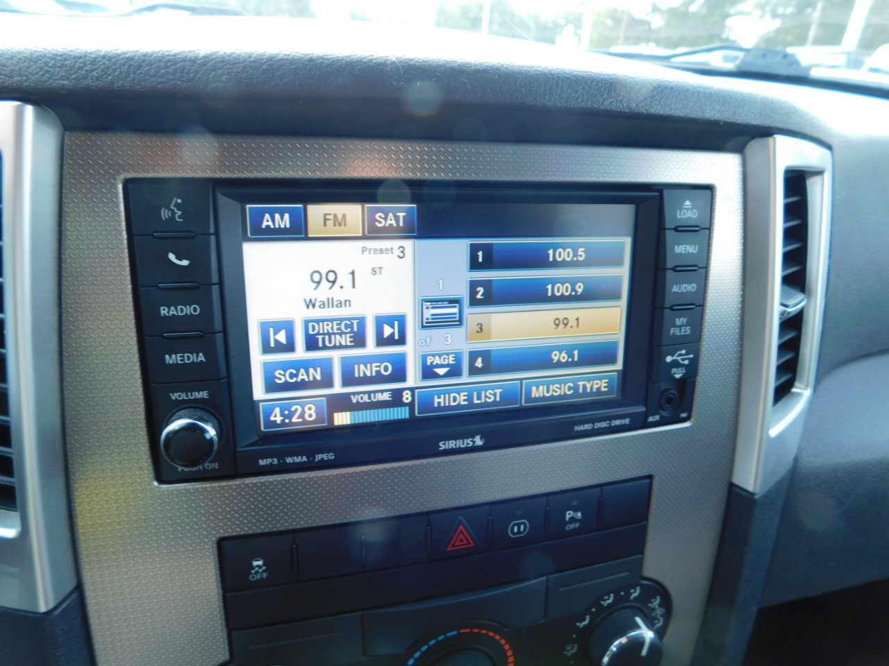 Jeep Grand Cherokee 4WD 4dr Laredo 2010 Jeep Grand Cherokee 4WD 4dr Laredo 2010