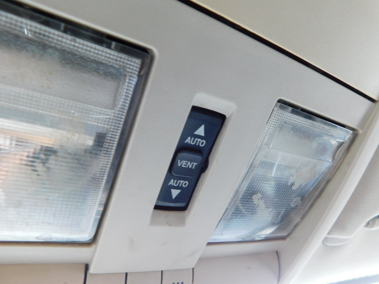 Jeep Grand Cherokee 4WD 4dr Laredo 2010 Jeep Grand Cherokee 4WD 4dr Laredo 2010