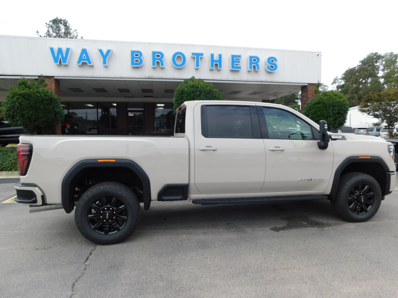 2026 GMC Sierra 3500HD 4WD CREW CAB 159" AT4