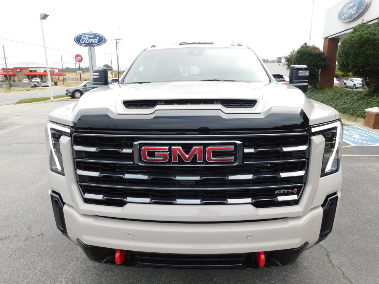 GMC Sierra 3500HD 4WD Crew Cab 159" AT4 2026 GMC Sierra 3500HD 4WD Crew Cab 159" AT4 2026