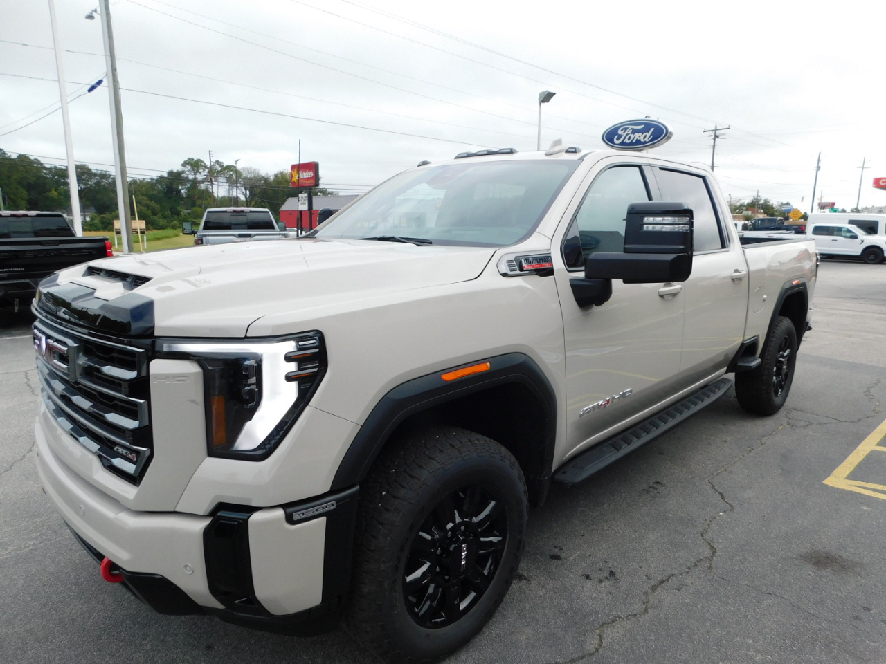 GMC Sierra 3500HD 4WD Crew Cab 159" AT4 2026 GMC Sierra 3500HD 4WD Crew Cab 159" AT4 2026