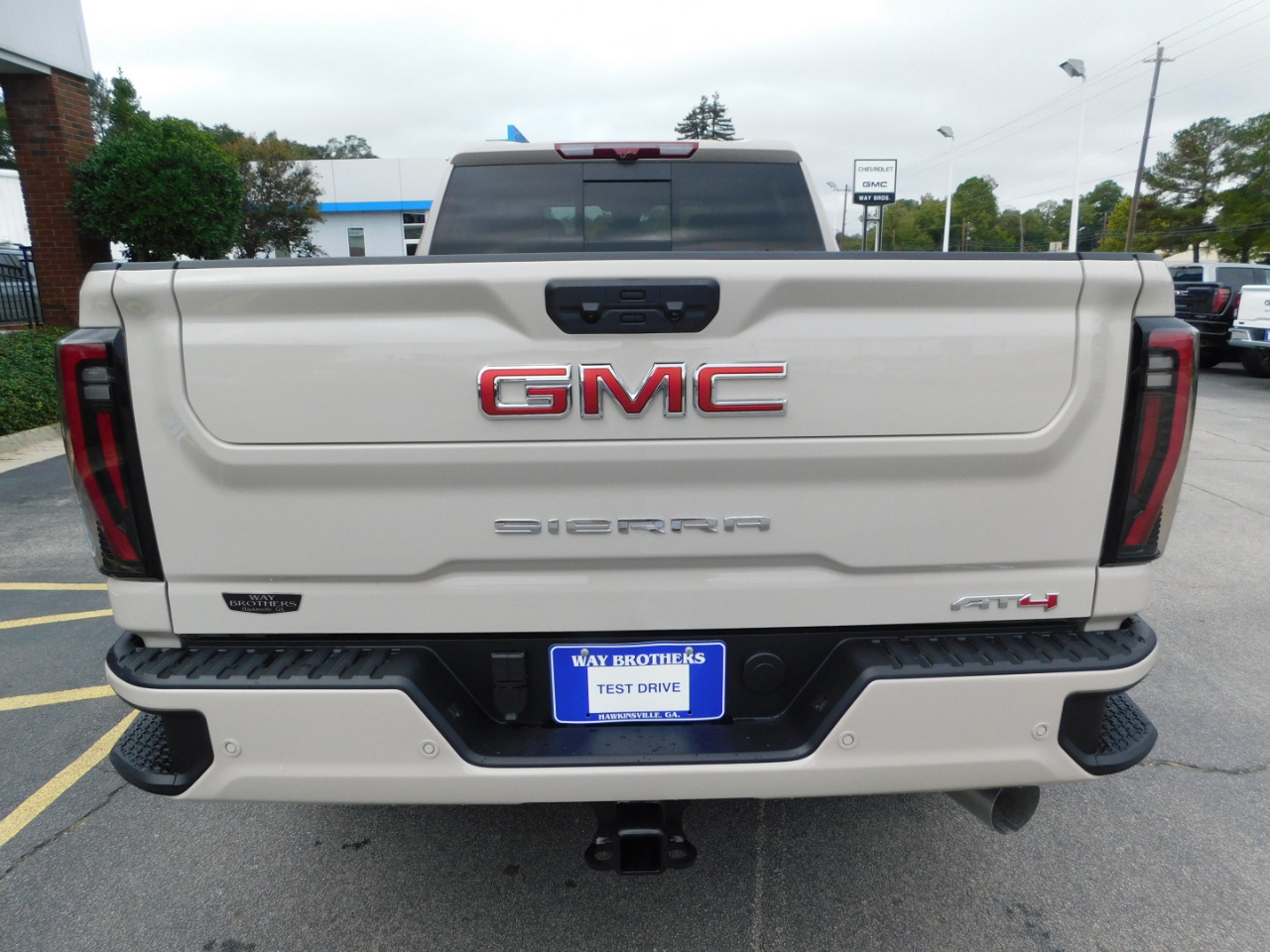 GMC Sierra 3500HD 4WD Crew Cab 159" AT4 2026 GMC Sierra 3500HD 4WD Crew Cab 159" AT4 2026