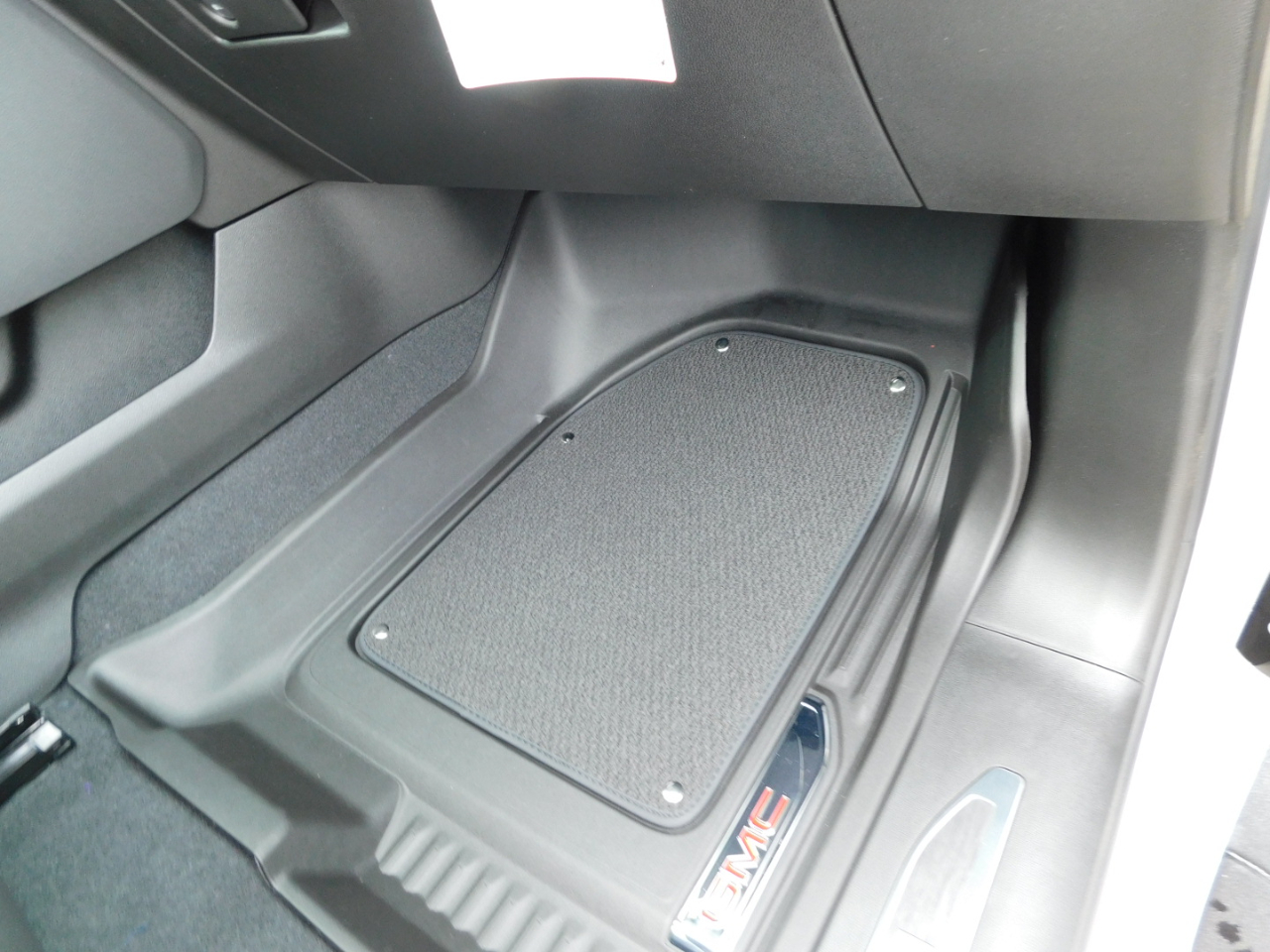 GMC Sierra 3500HD 4WD Crew Cab 159" AT4 2026 GMC Sierra 3500HD 4WD Crew Cab 159" AT4 2026