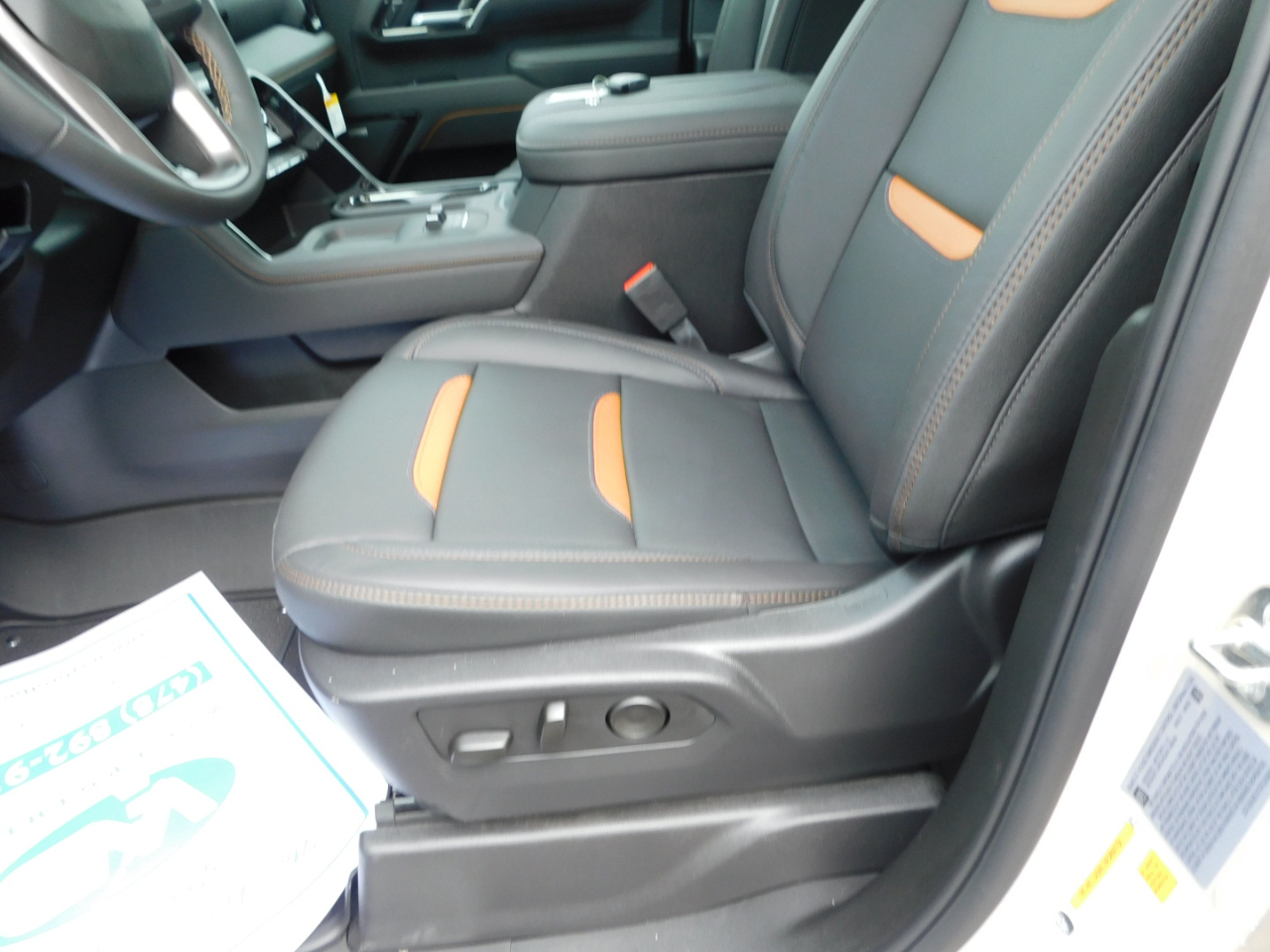 GMC Sierra 3500HD 4WD Crew Cab 159" AT4 2026 GMC Sierra 3500HD 4WD Crew Cab 159" AT4 2026