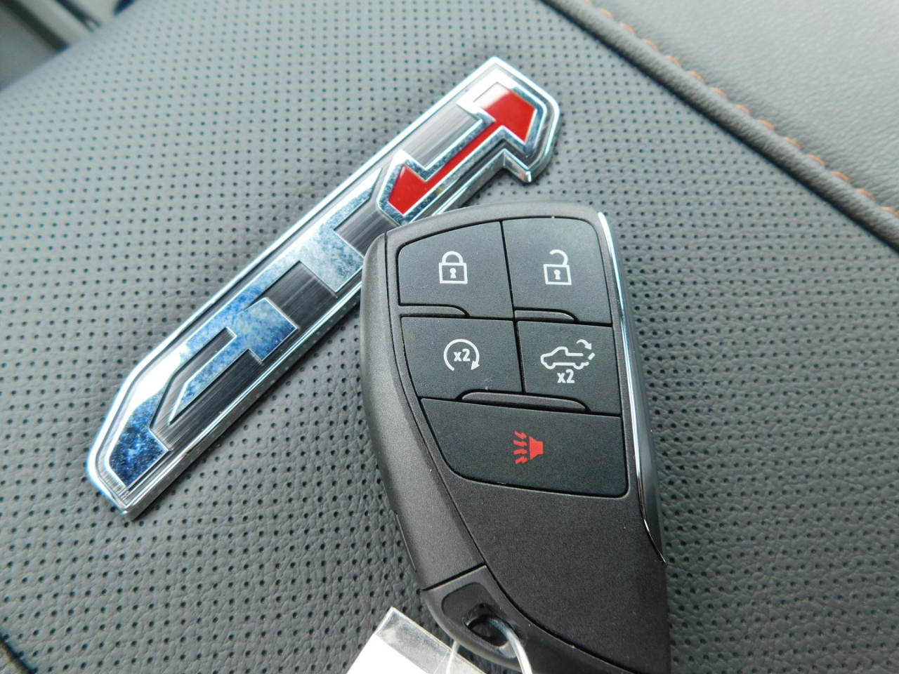 GMC Sierra 3500HD 4WD Crew Cab 159" AT4 2026 GMC Sierra 3500HD 4WD Crew Cab 159" AT4 2026