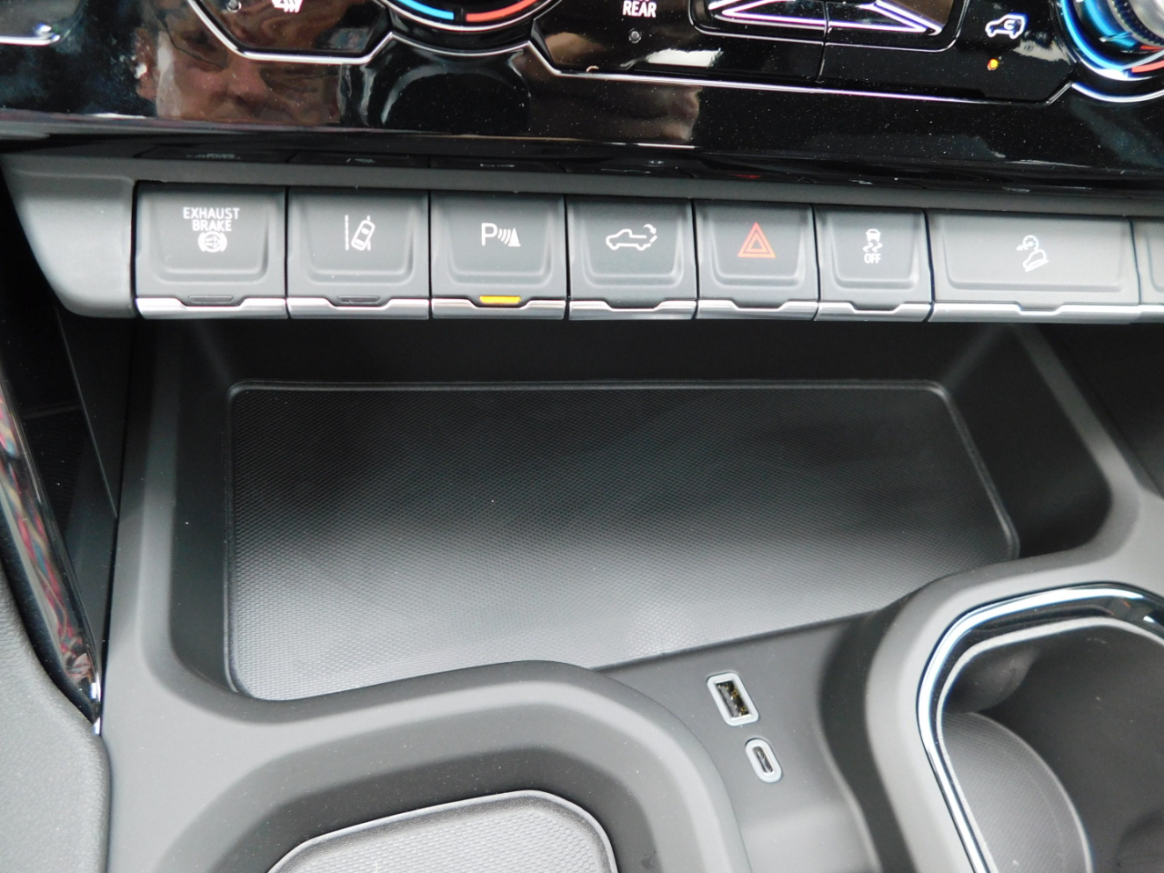 GMC Sierra 3500HD 4WD Crew Cab 159" AT4 2026 GMC Sierra 3500HD 4WD Crew Cab 159" AT4 2026