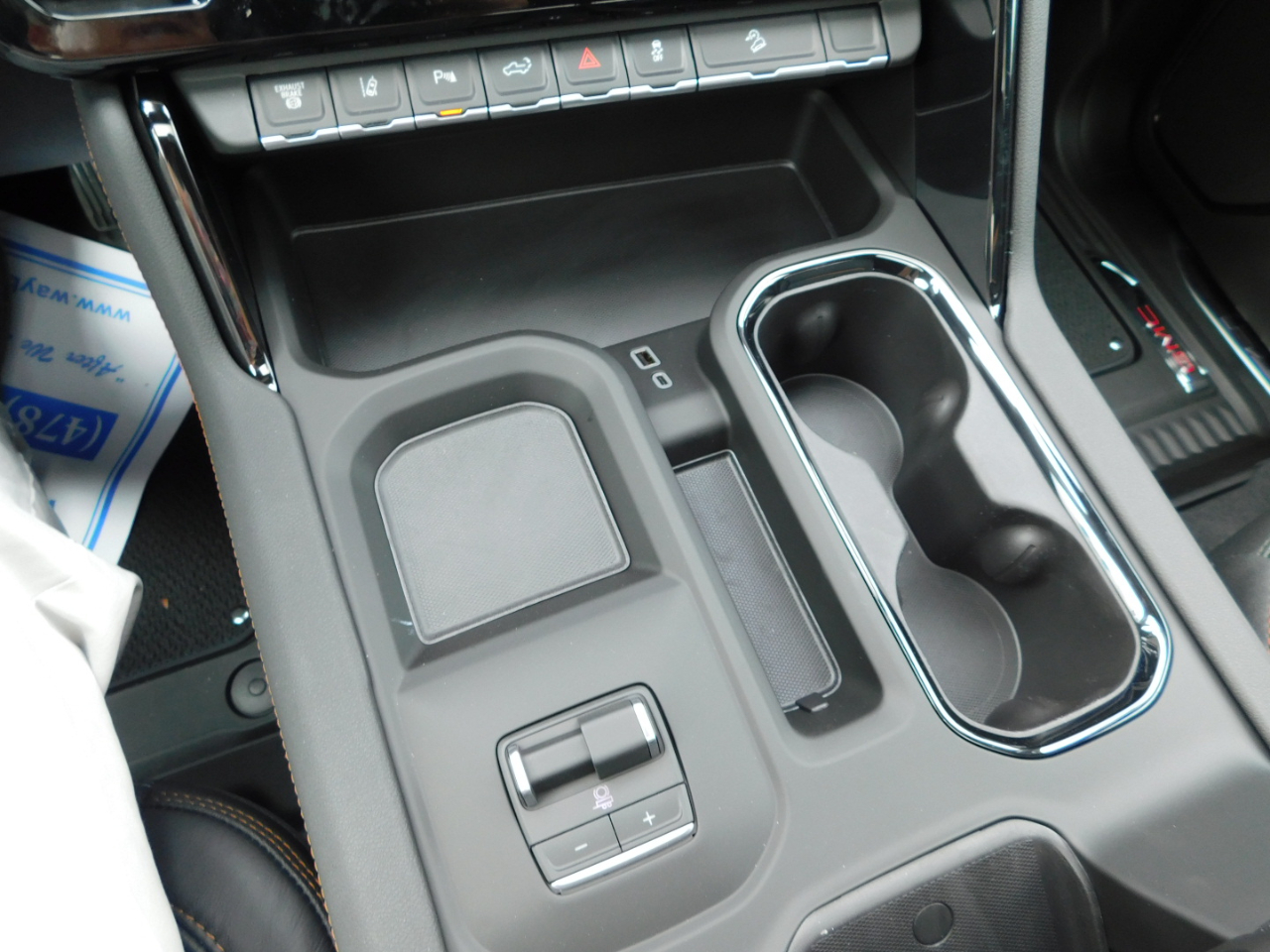 GMC Sierra 3500HD 4WD Crew Cab 159" AT4 2026 GMC Sierra 3500HD 4WD Crew Cab 159" AT4 2026