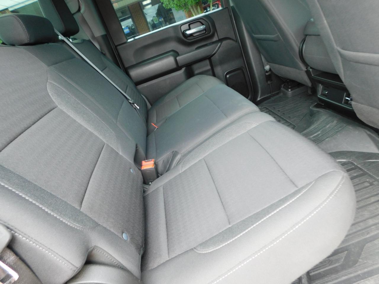 GMC Sierra 2500HD 4WD Crew Cab 159" Pro 2024