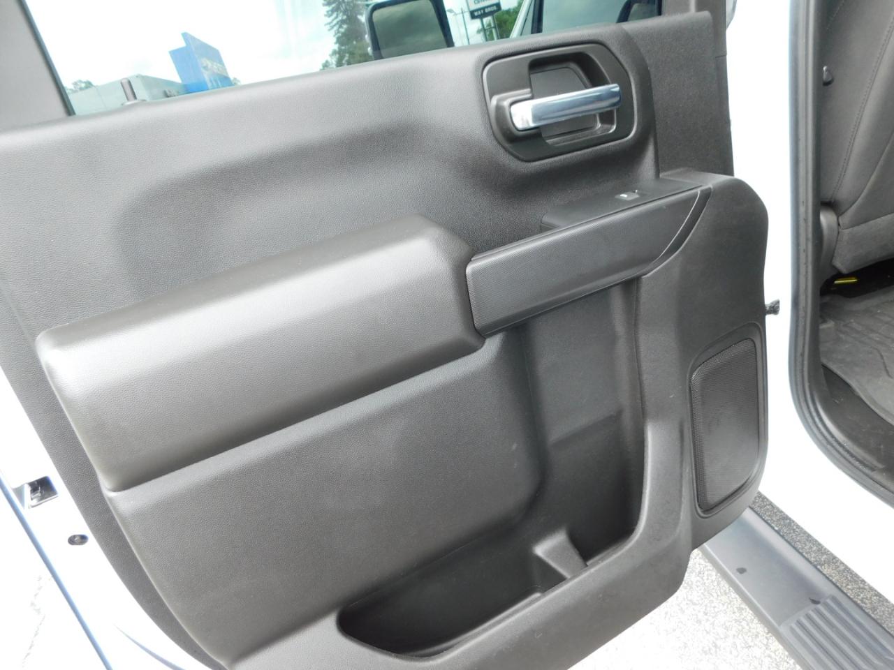 GMC Sierra 2500HD 4WD Crew Cab 159" Pro 2024