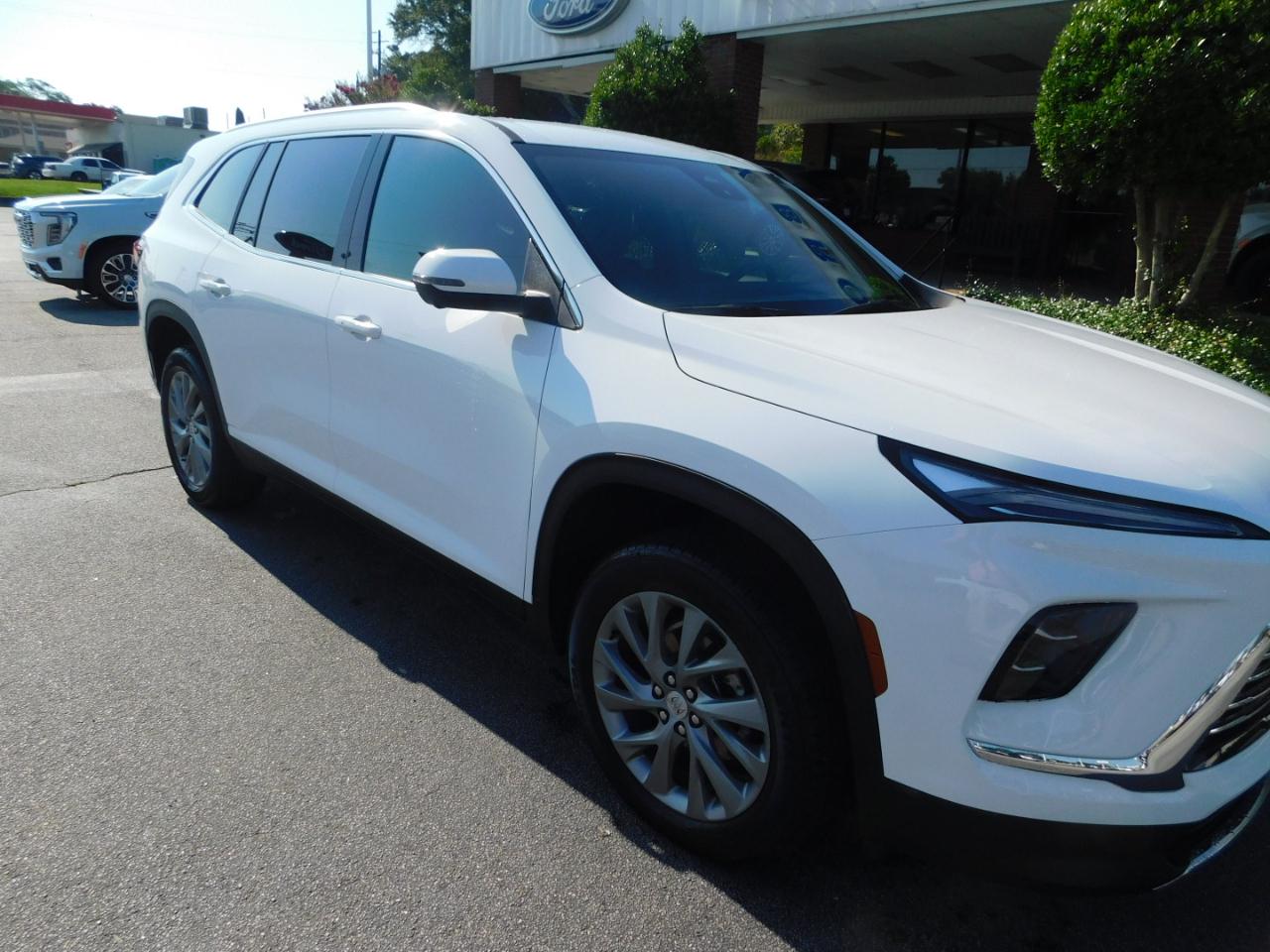 Buick Enclave 4dr Preferred 2025