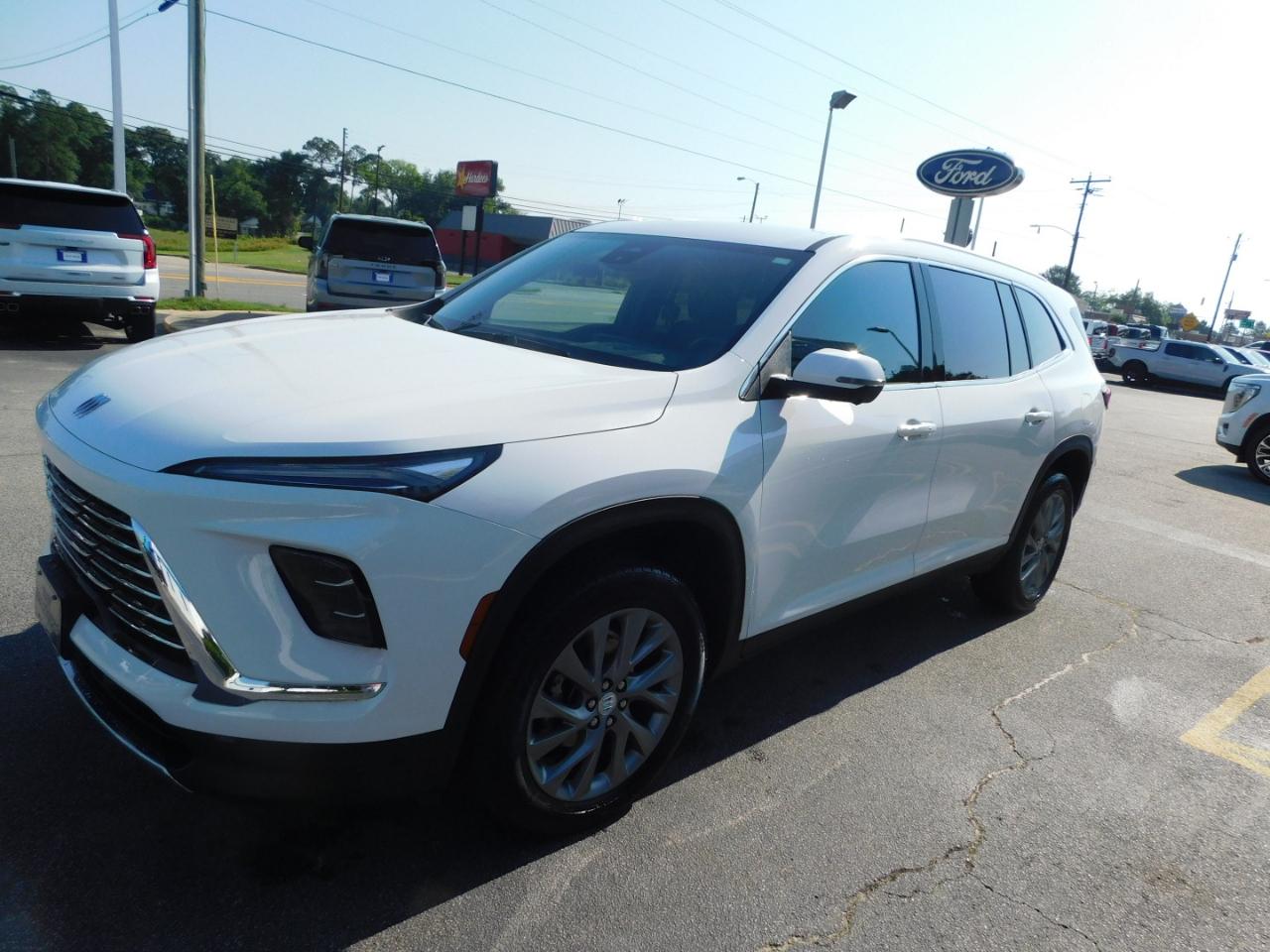 Buick Enclave 4dr Preferred 2025