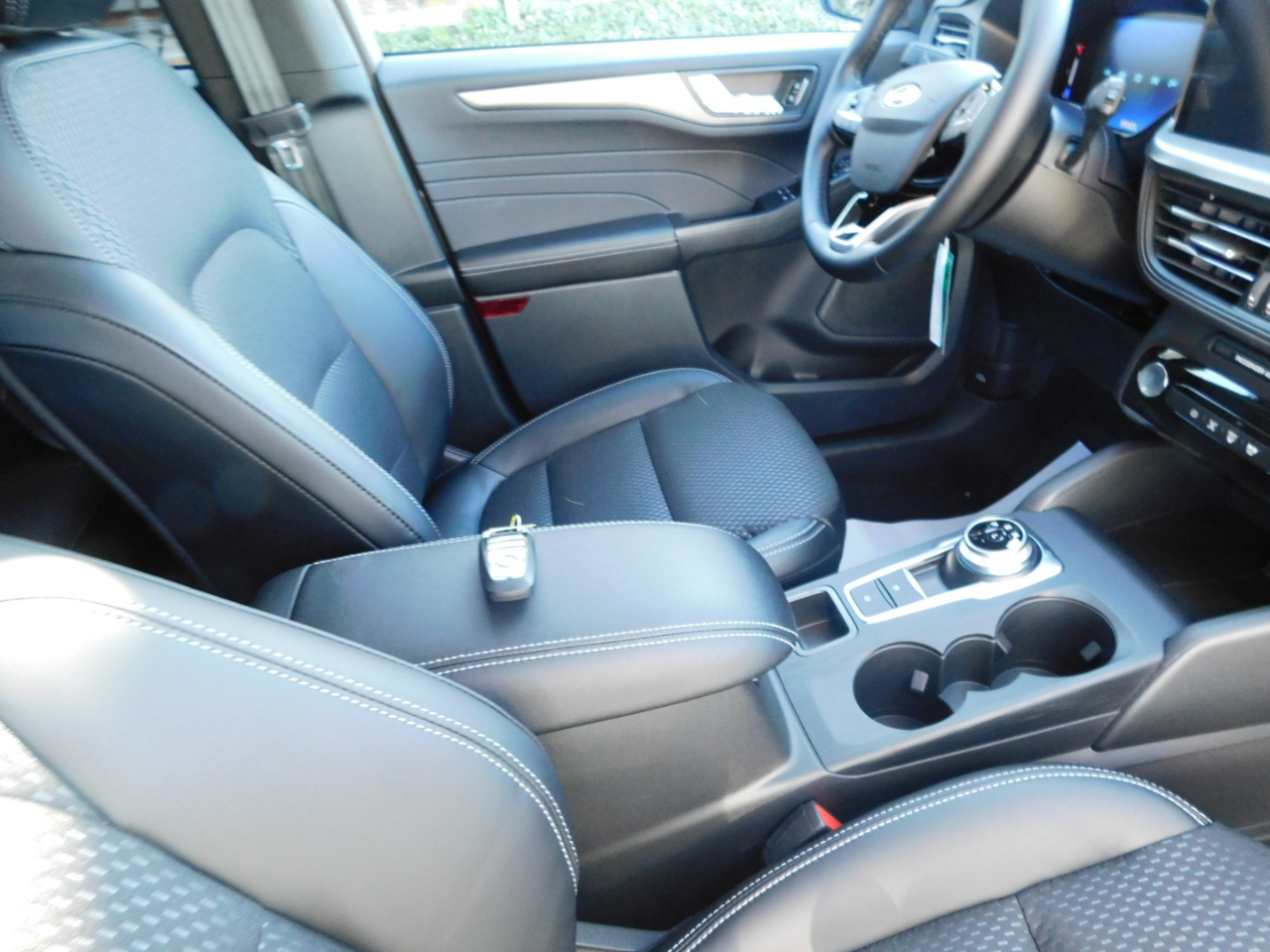 Ford Escape PHEV FWD 2026