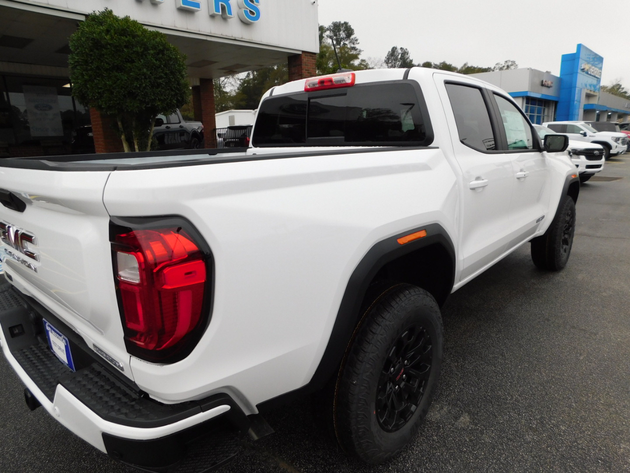 GMC Canyon 2WD Crew Cab Elevation 2026