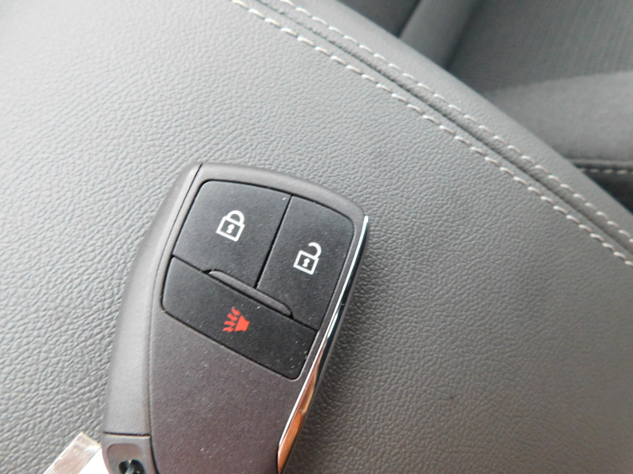 GMC Canyon 2WD Crew Cab Elevation 2026