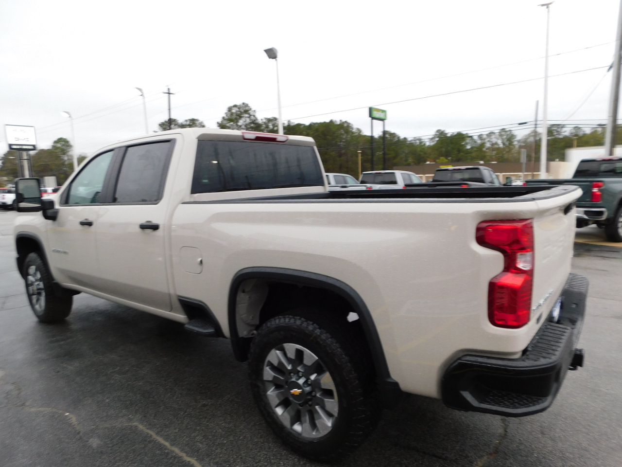 Chevrolet Silverado 2500HD 4WD Crew Cab 159" Custom 2026