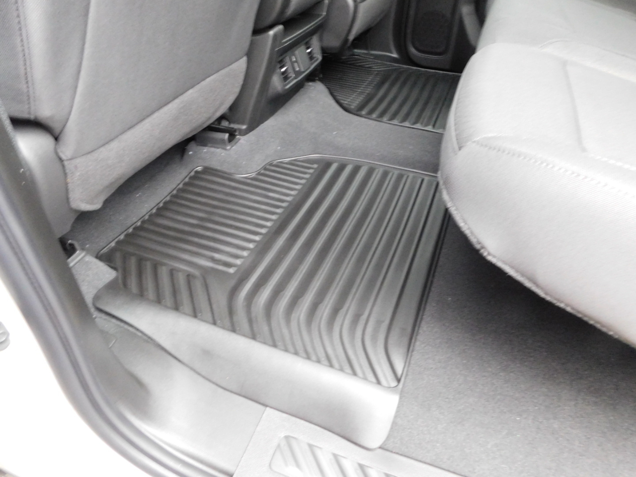 Chevrolet Silverado 2500HD 4WD Crew Cab 159" Custom 2026