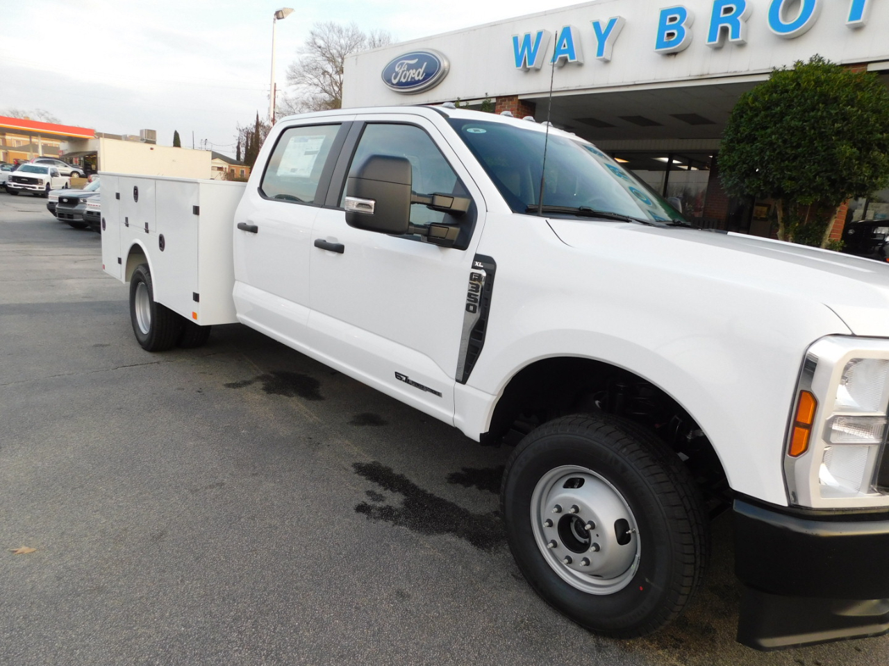 Ford Super Duty F-350 DRW  2026