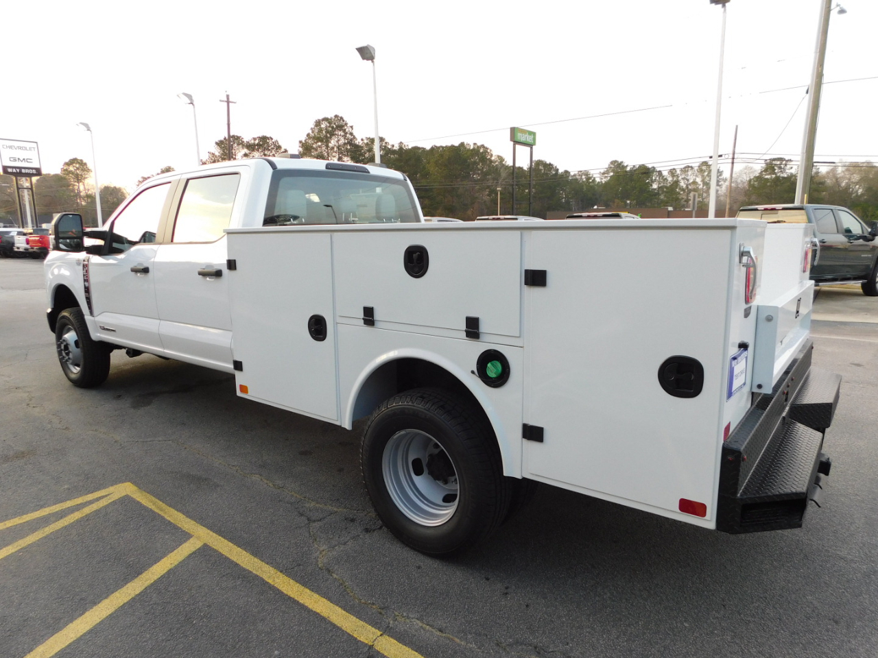 Ford Super Duty F-350 DRW  2026