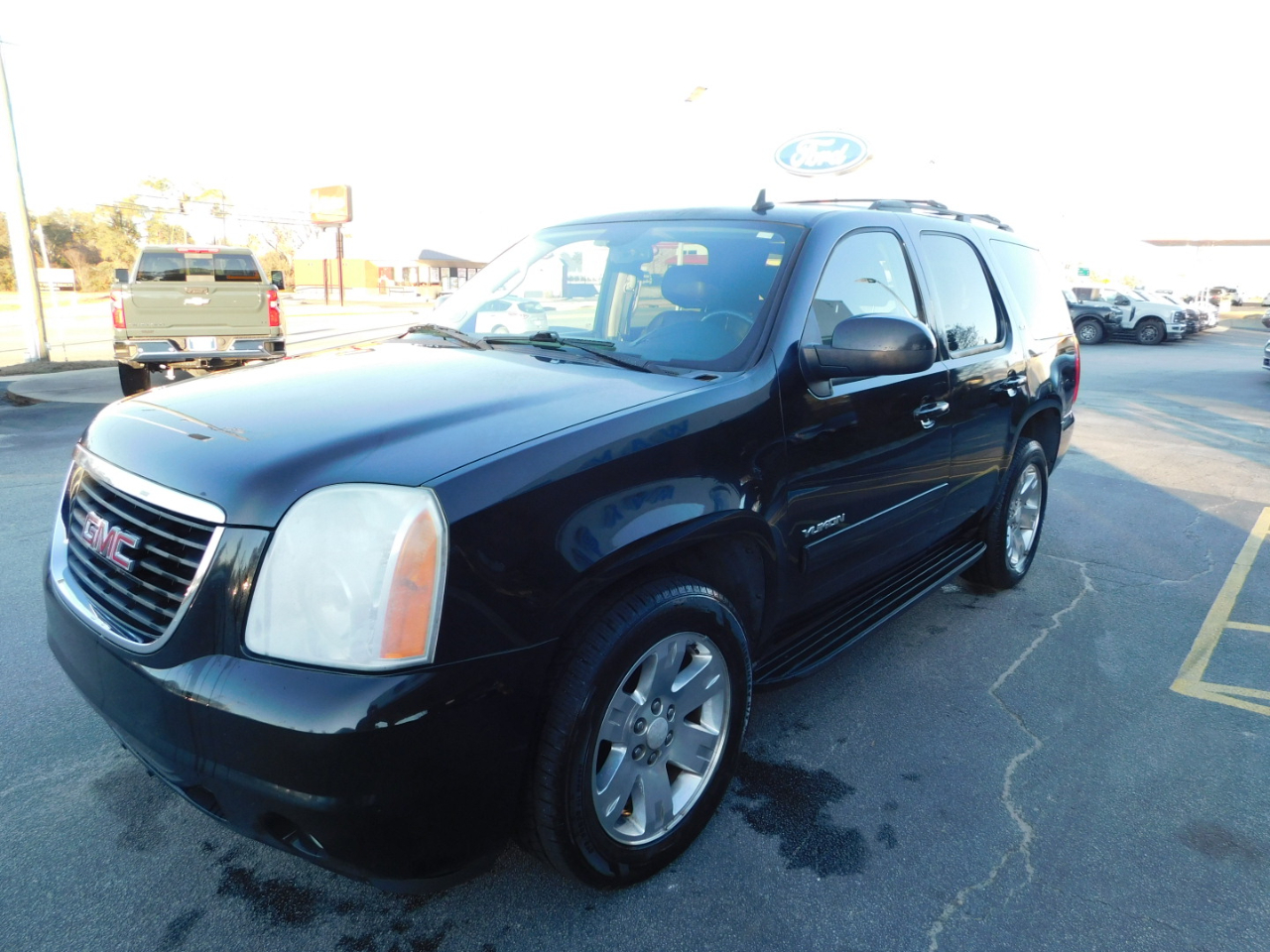 GMC Yukon 2WD 4dr 1500 SLT 2011