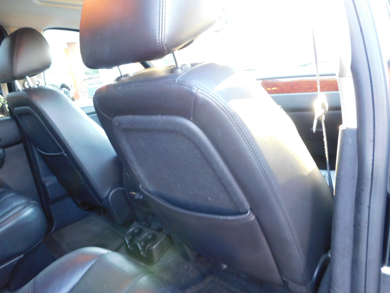 GMC Yukon 2WD 4dr 1500 SLT 2011