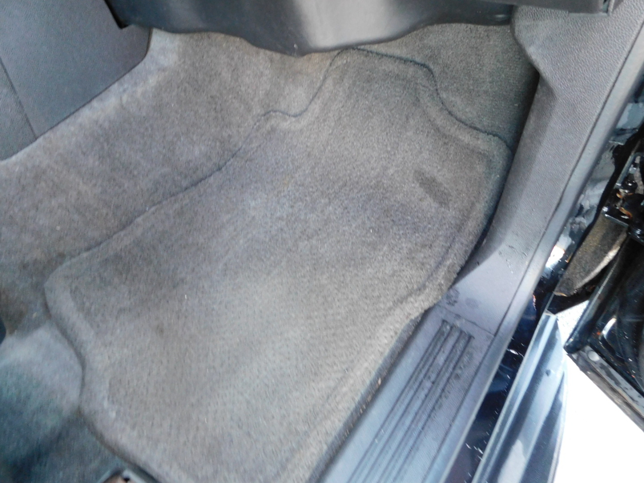 GMC Yukon 2WD 4dr 1500 SLT 2011